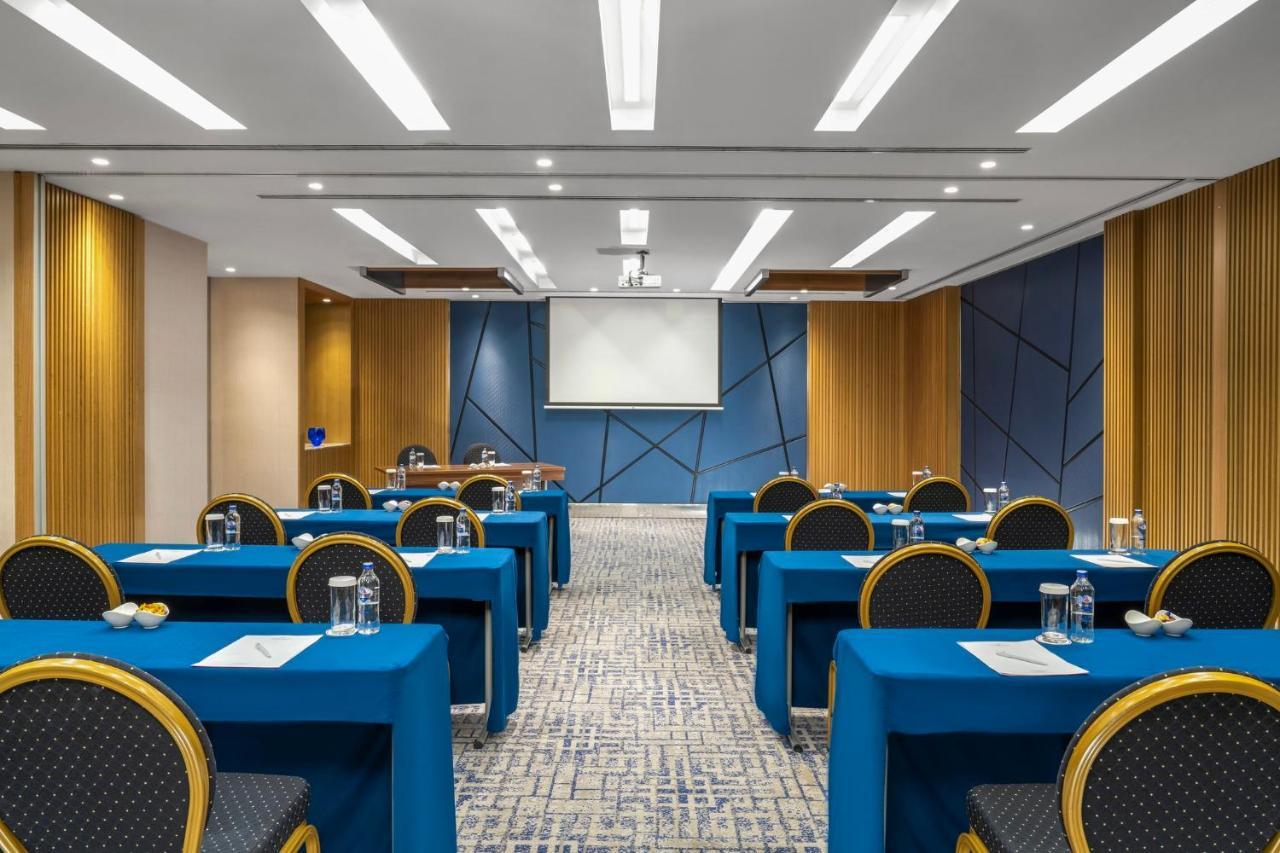Crowne Plaza Florya Istanbul By Ihg Hotel Exterior foto Meeting room
