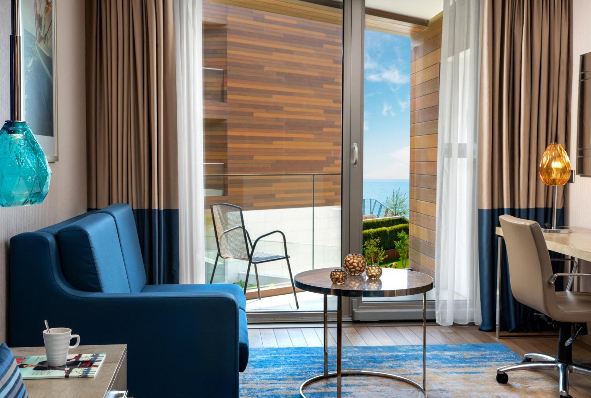 Crowne Plaza Florya Istanbul By Ihg Hotel Exterior foto A room at the hotel